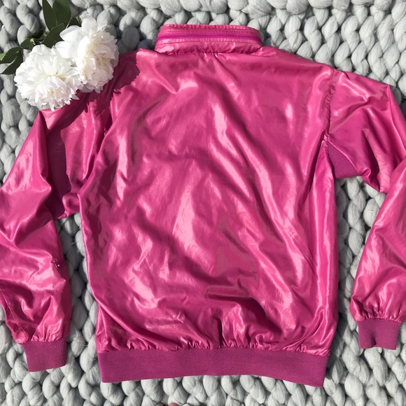 ••vtg 80s lacoste hot pink windbreaker•• - Picture 3 of 8